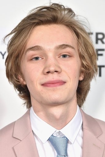 Portrait of Charlie Plummer