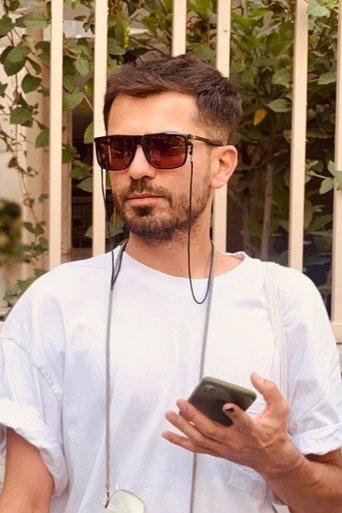 Portrait of Ehsan Gharedaghi