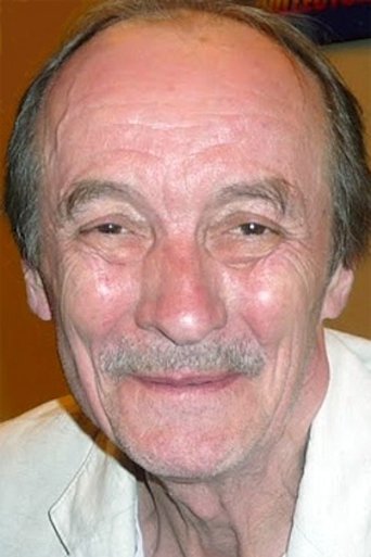 Portrait of Oliver Smith