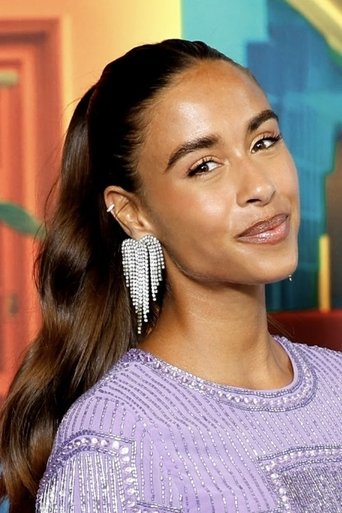 Portrait of Naomi Joël