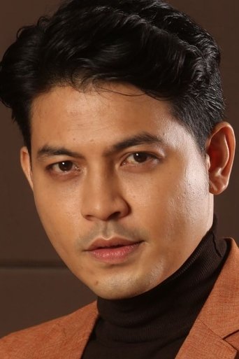 Portrait of Izzue Islam