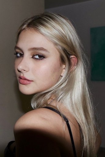 Portrait of Laura Schadeck
