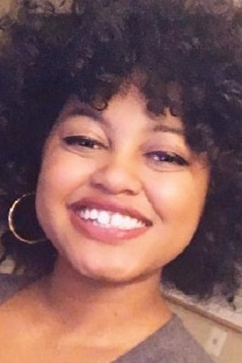 Portrait of Nadine Rayes