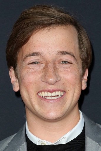 Portrait of Skyler Gisondo