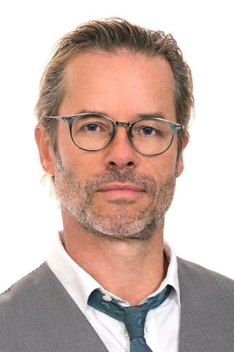 Portrait of Guy Pearce