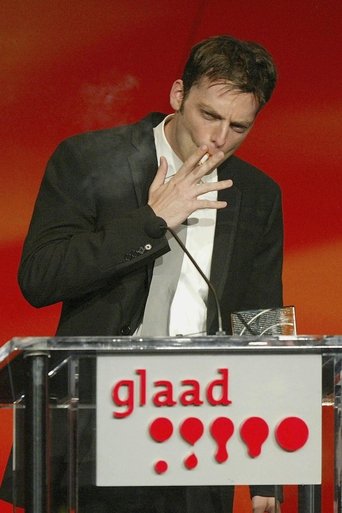 Portrait of Justin Kirk