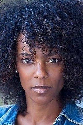 Portrait of Leslie Silva