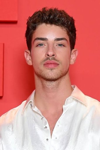 Portrait of Manu Ríos