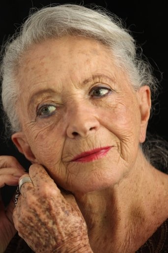 Portrait of Tara Parra