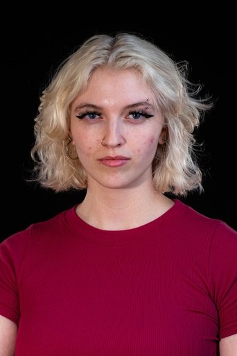 Portrait of Maya Reuther
