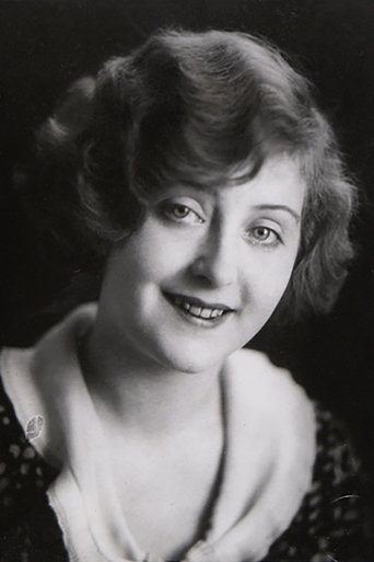 Portrait of Iris Arlan
