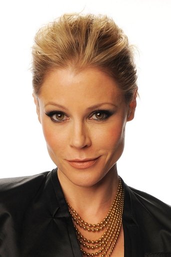 Portrait of Julie Bowen