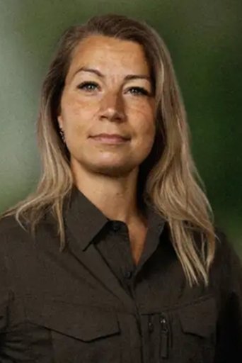 Portrait of Shanon Kompier