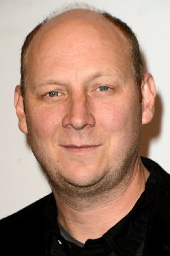 Portrait of Dan Bakkedahl