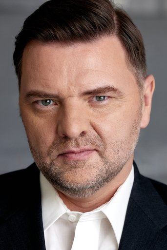 Portrait of Aaron Lyons