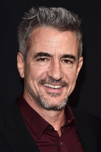 Portrait of Dermot Mulroney