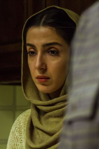 Portrait of Negin Tahamtan