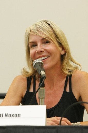 Portrait of Marti Noxon