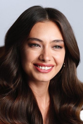 Portrait of Neslihan Atagül