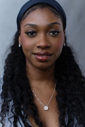 Portrait of Yvette Fadahunsi