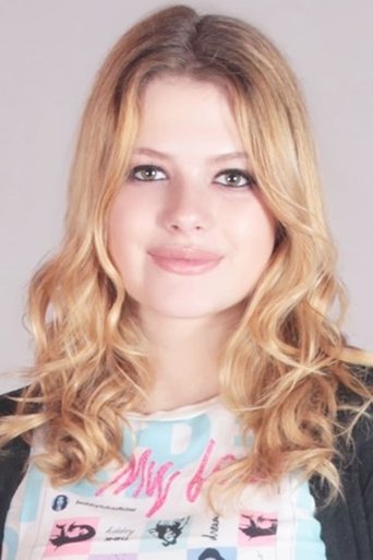 Portrait of Julia Simoura