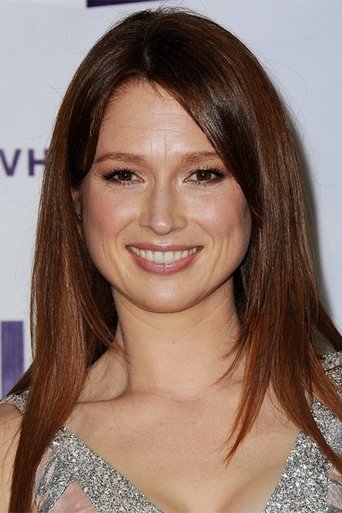 Portrait of Ellie Kemper