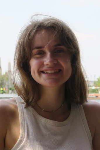 Portrait of Victoria Linzenich