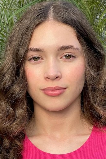 Portrait of Lara Vaz