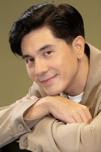 Portrait of Paulo Avelino