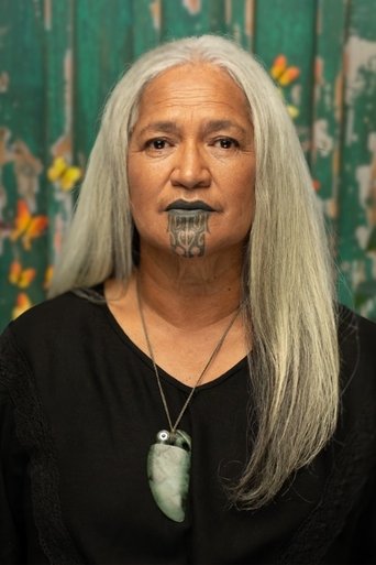 Portrait of Hinetu Dell