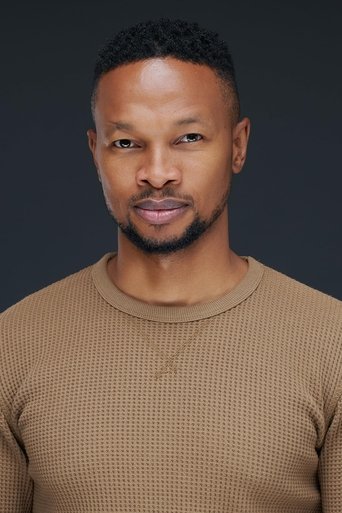Portrait of Theo Bongani Ndyalvane