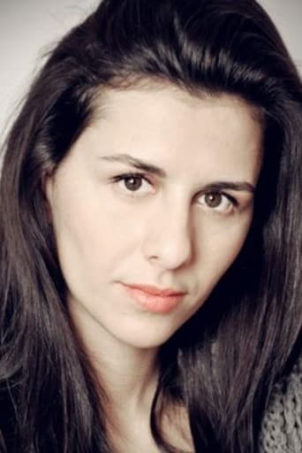 Portrait of Derya Aslan