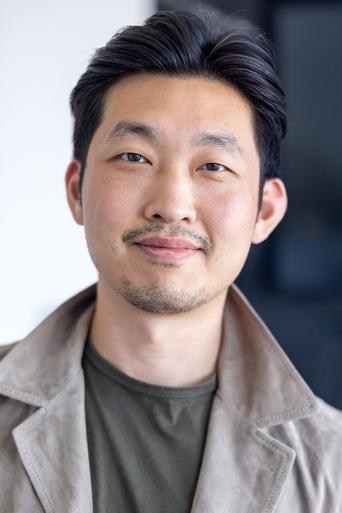 Portrait of Mark Kwak