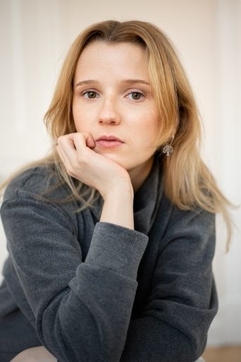 Portrait of Roxane Lavoie