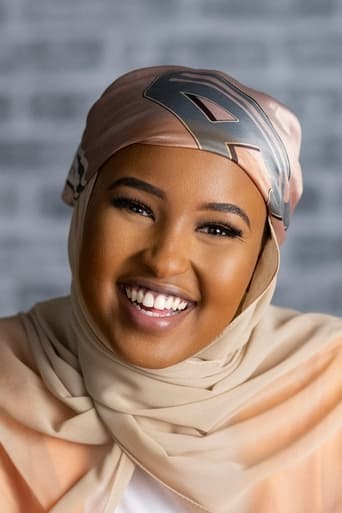 Portrait of Muna Abdulahi