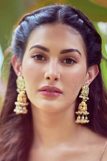 Portrait of Amyra Dastur