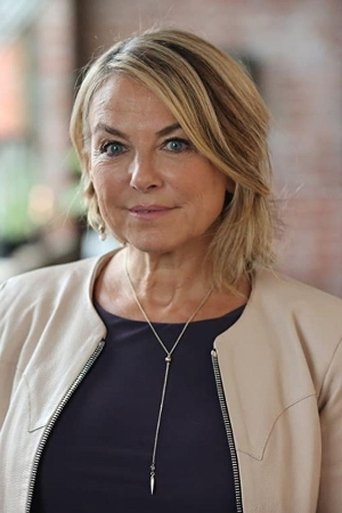 Portrait of Esther Perel