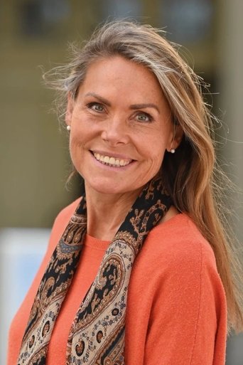 Portrait of Kia Naumer