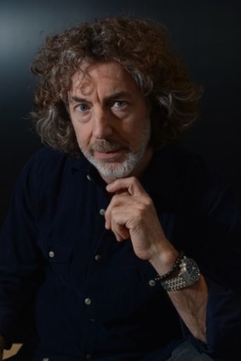 Portrait of Simon Phillips