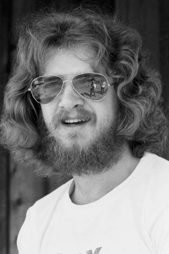 Portrait of Lee Loughnane