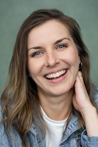 Portrait of Holly Durkin