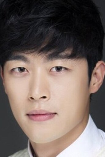 Portrait of Song Tae-yoon