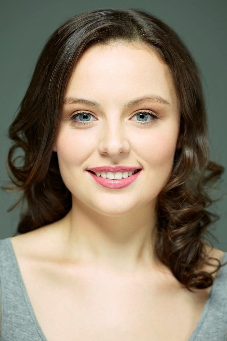 Portrait of Emily McKenzie