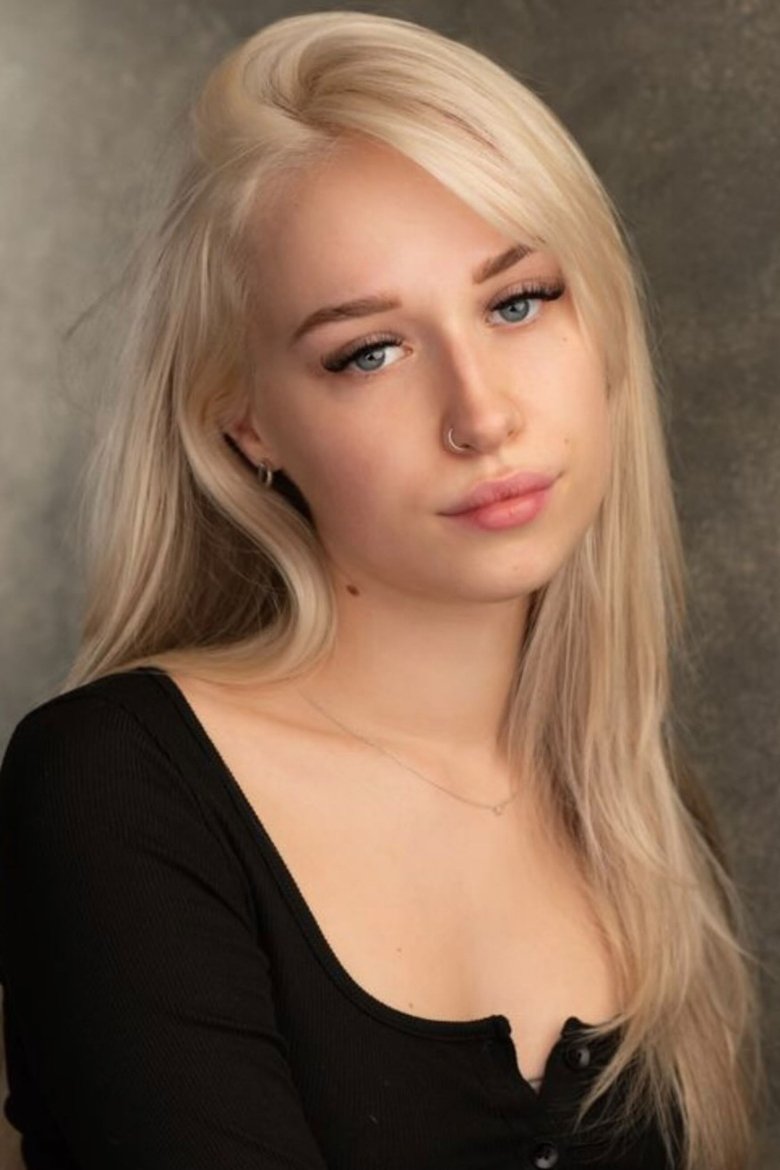 Portrait of Ellie Medlock