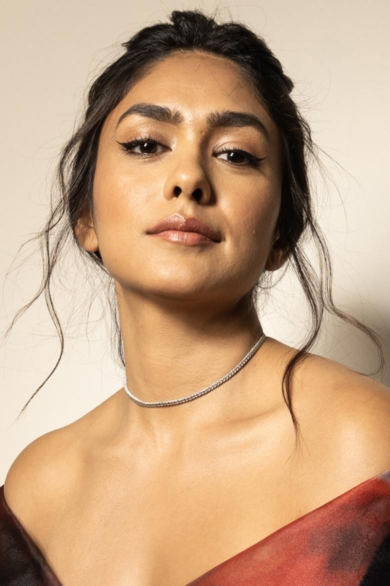 Portrait of Mrunal Thakur