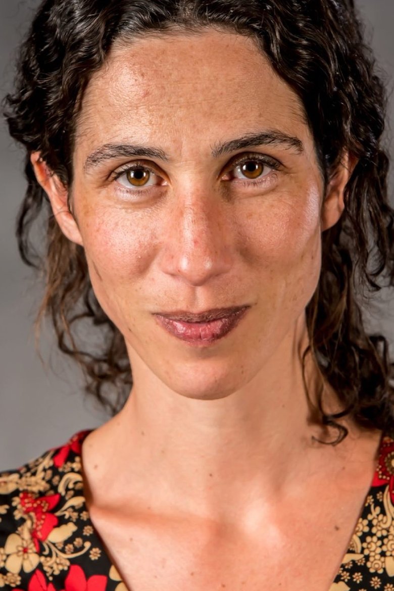 Portrait of Leonor Noivo