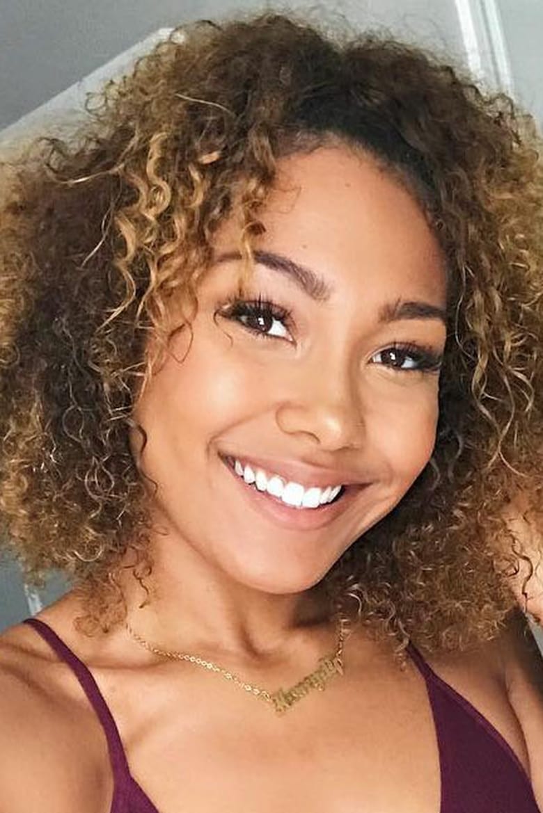 Portrait of Parker McKenna Posey