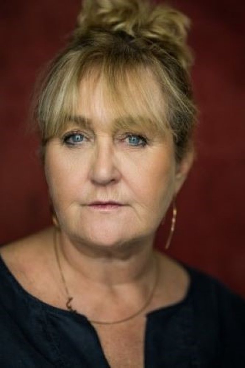 Portrait of Lynn Roden