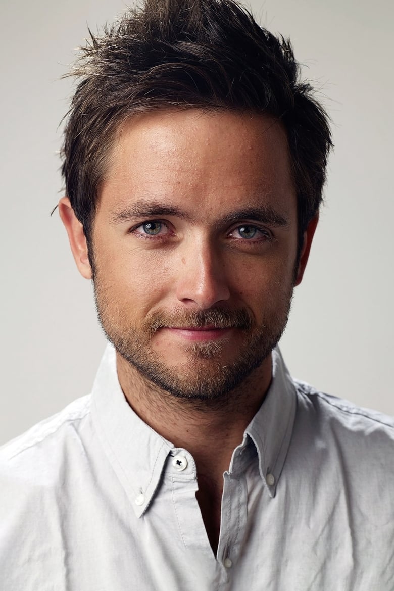 Portrait of Justin Chatwin