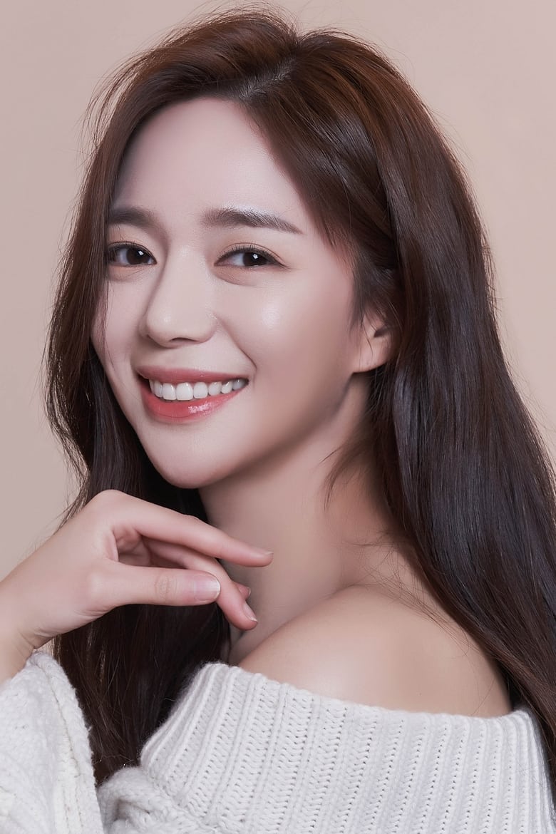 Portrait of Lee Elijah